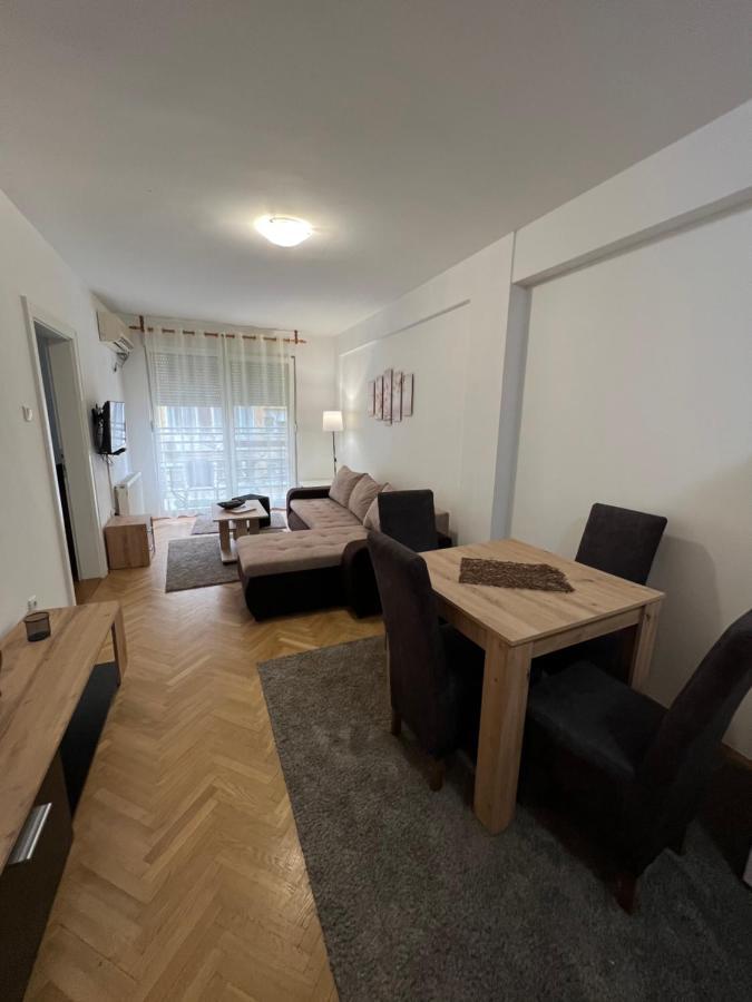 Apartment Dostojevski Novi Sad Exteriör bild
