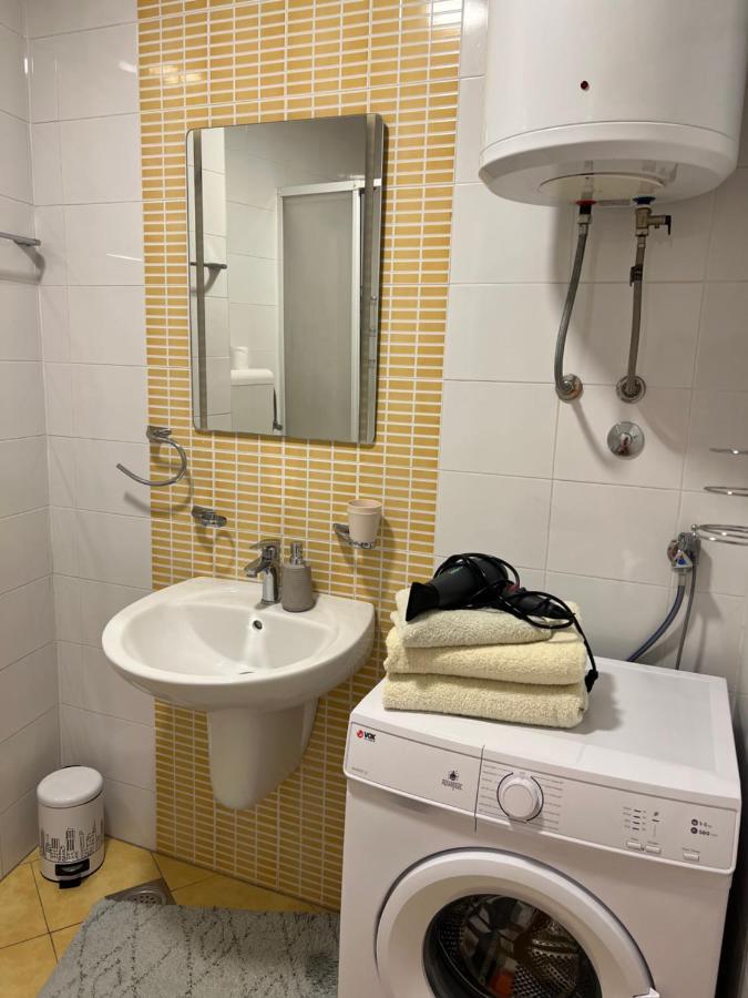 Apartment Dostojevski Novi Sad Exteriör bild